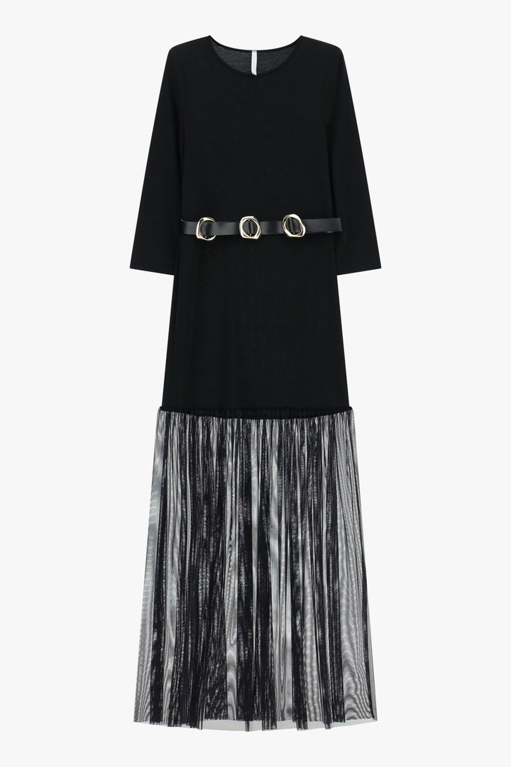 VESTIDO PRETO COM DETALHE DE TULE E CINTO IMPERIAL