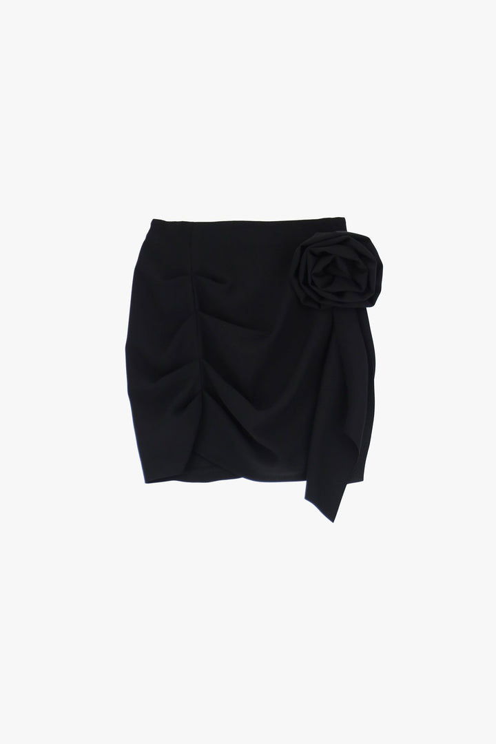 SAIA PRETA COM APLICAÇÃO DE ROSA IMPERIAL