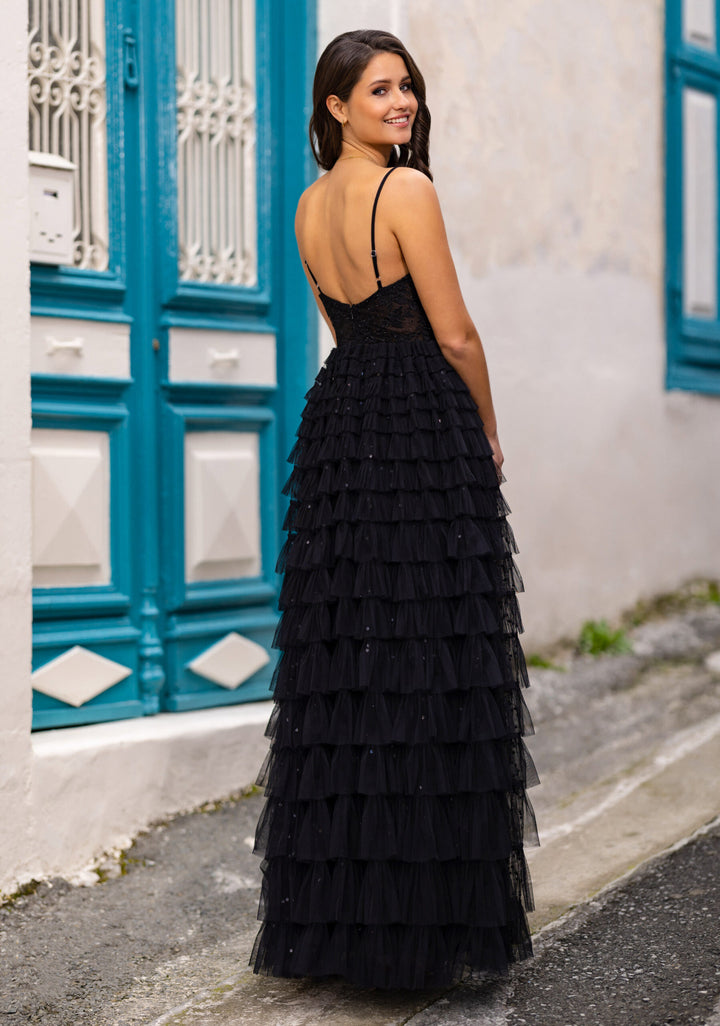 VESTIDO PRETO COM FOLHOS EM TULE PONTO CHIC
