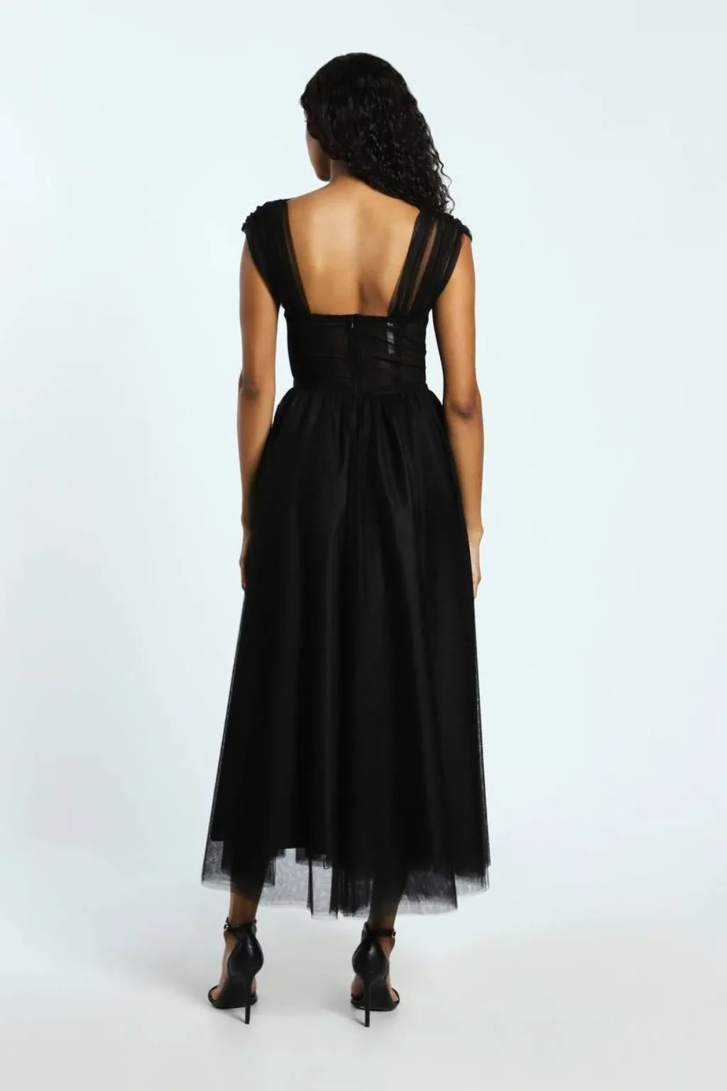 VESTIDO PRETO COMPRIDO EM TULE COM ALÇAS IMPERIAL