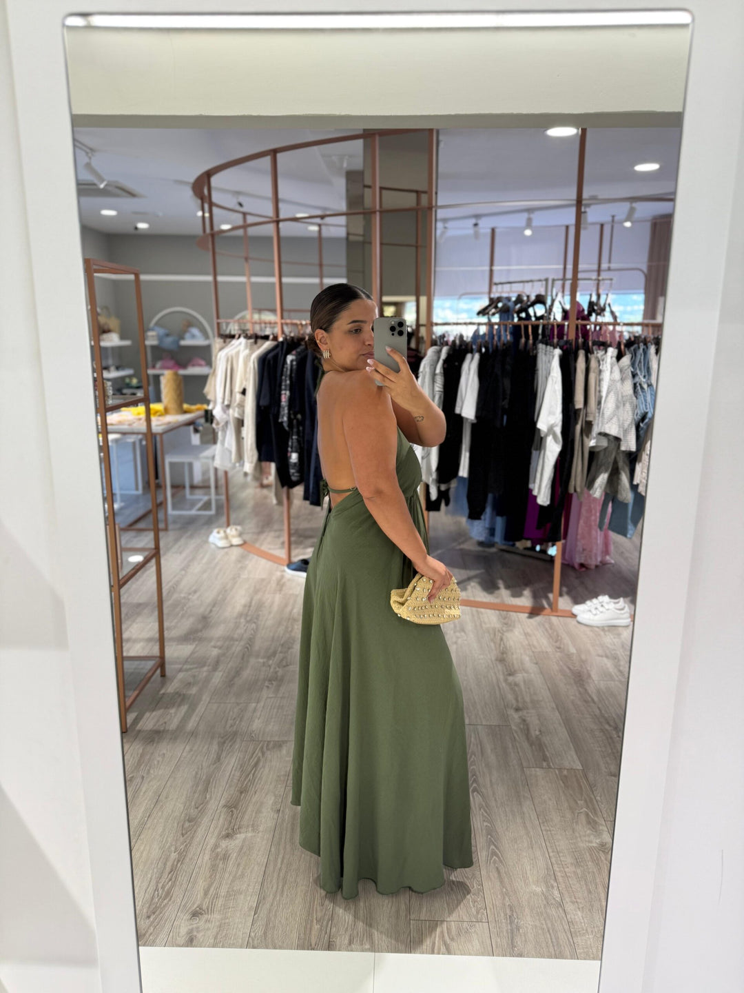 VESTIDO COMPRIDO FLUÍDO KAKI PONTO CHIC