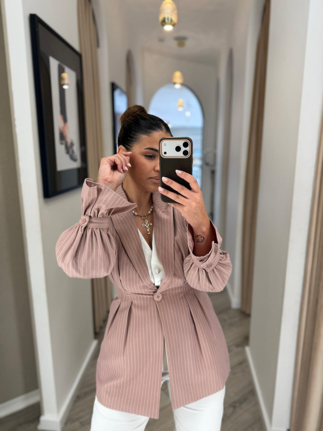 BLAZER ROSA RISCA DE GIZ COM PUNHO FRANZIDO PONTO CHIC