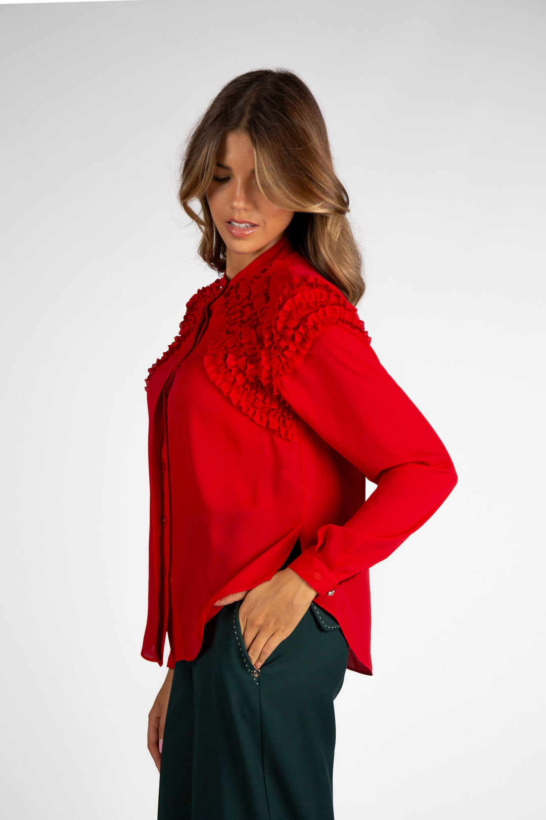 BLUSA VERMELHA COM FOLHOS SILVINA CAMPOS