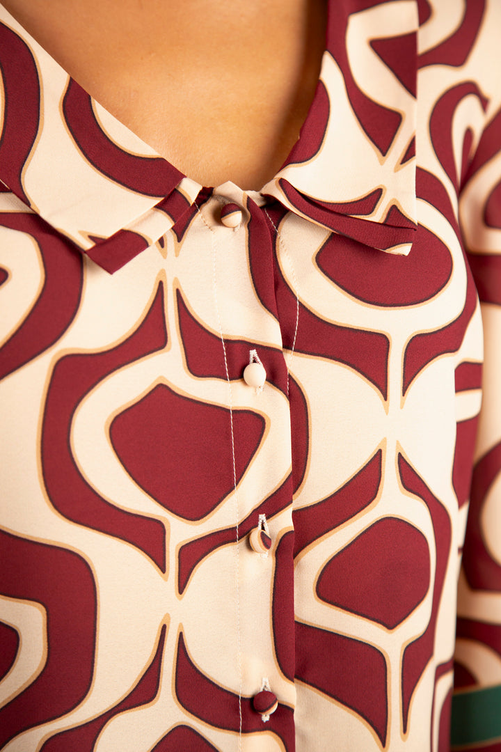 BLUSA ESTAMPADA EM TONS DE BORDO E BEGE SILVINA CAMPOS