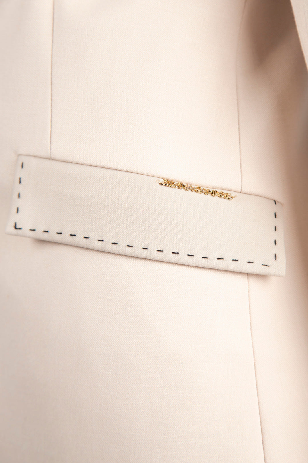 BLAZER BEGE COM DETALHE DE COSTURA SILVINA CAMPOS