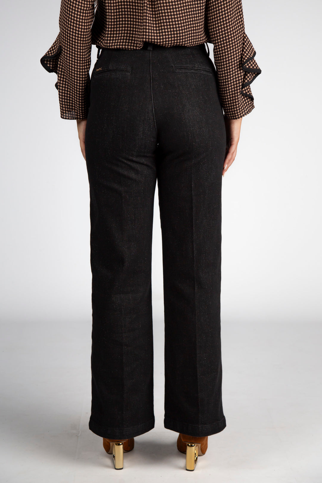CALÇA PANTALONA PRETA COM PURPINAS SILVINA CAMPOS