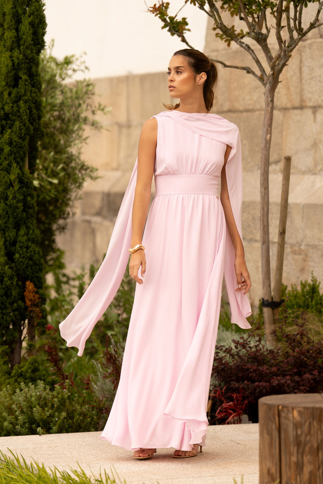 VESTIDO COMPRIDO ROSA COM ECHARPE FERRACHE