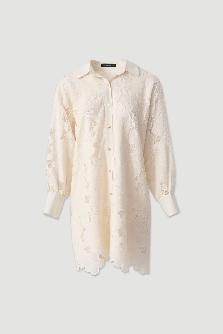 VESTIDO BEGE CURTO EM RENDA FERRACHE