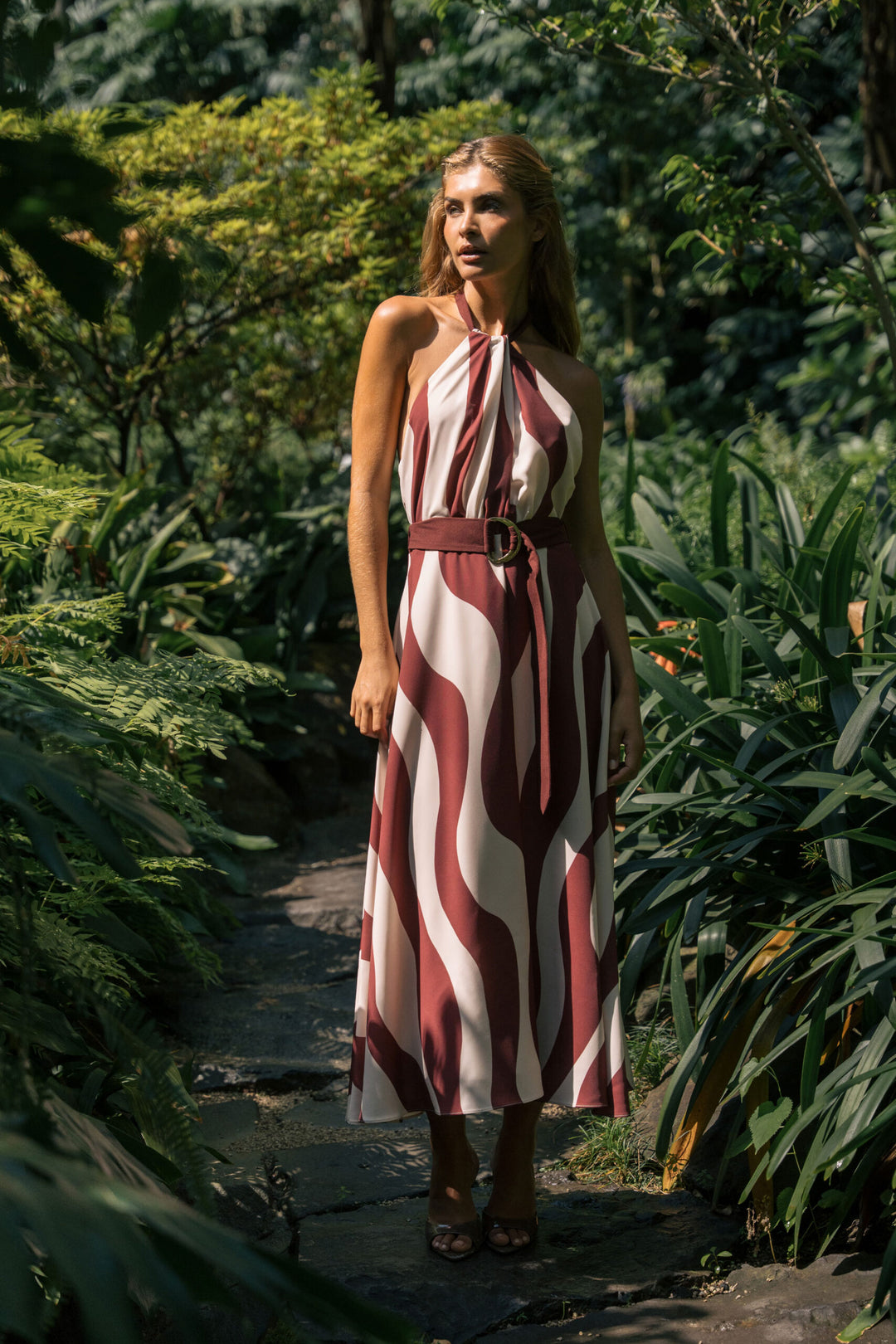 VESTIDO COMPRIDO ESTAMPADO DECOTE HALTER FERRACHE