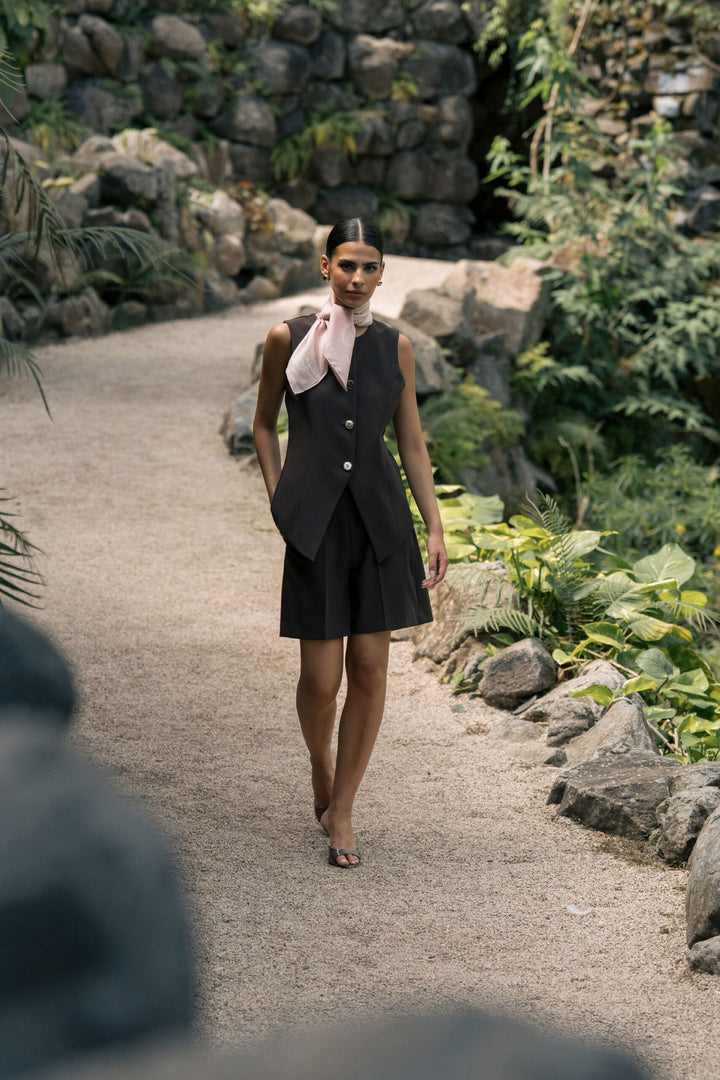 CALÇÃO CURTO DE ALFAIATARIA CASTANHO FERRRACHE