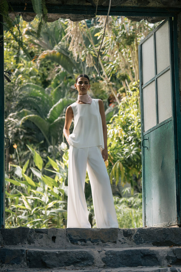 CALÇA BRANCA WIDE LEG EM TECIDO FLUIDO FERRACHE