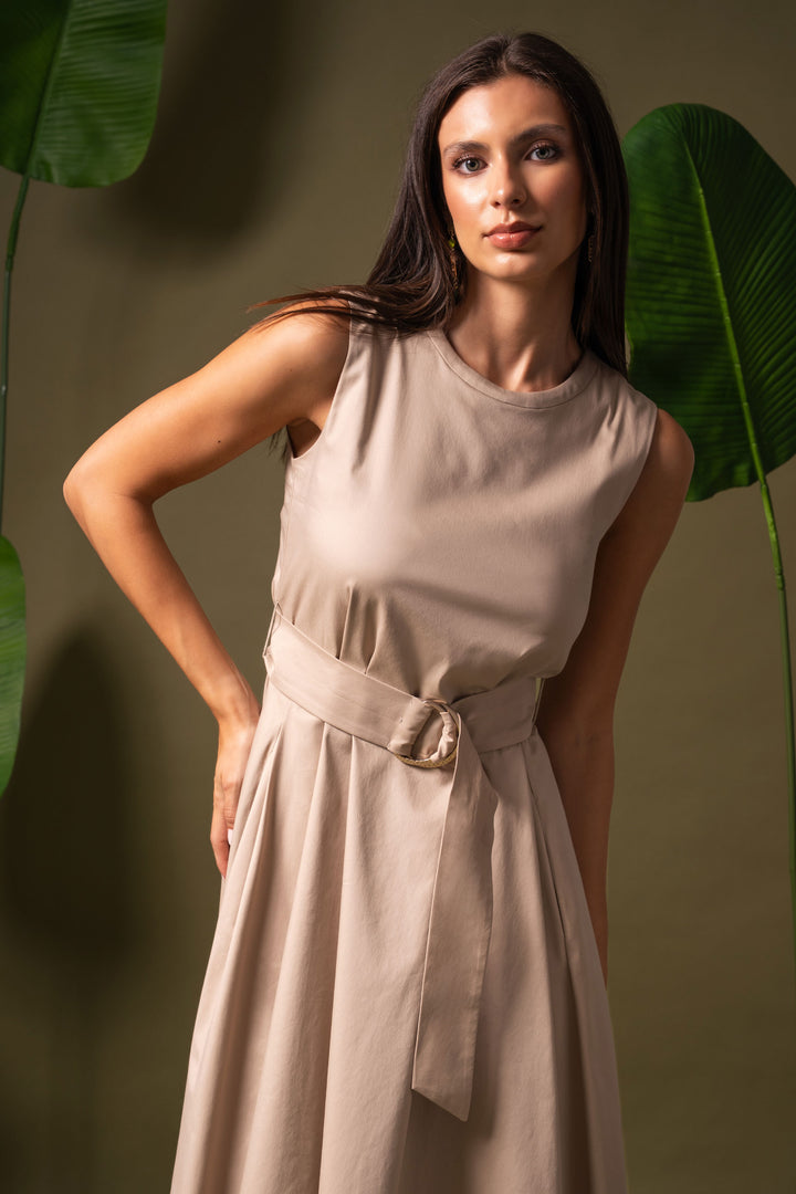 VESTIDO MIDI BEGE COM CINTO E FIVELA FERRACHE