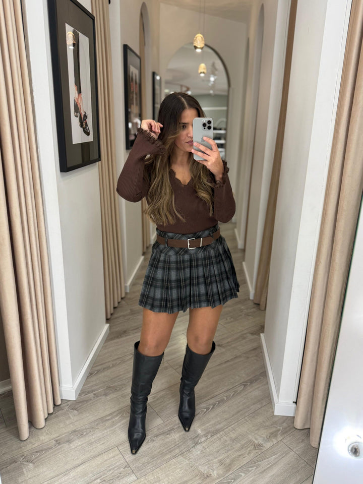 SAIA CURTA XADREZ CINZA PONTO CHIC