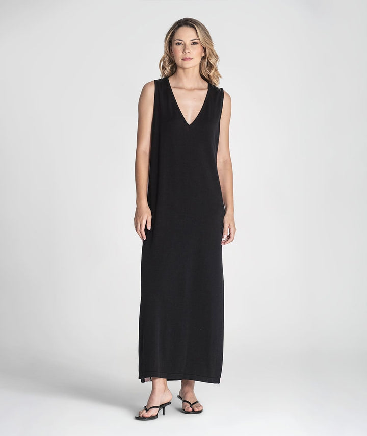 VESTIDO PRETO COM CONTRASTE RUGA