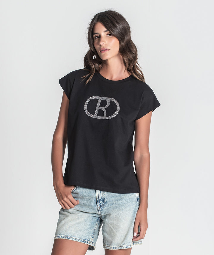 T-SHIRT PRETA COM TRANSFER BRILHANTES