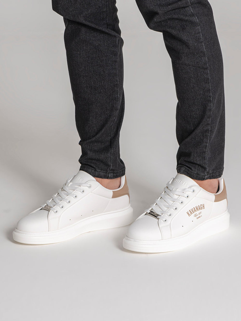 Sapatilhas Taupe Lisas Ponto Chic