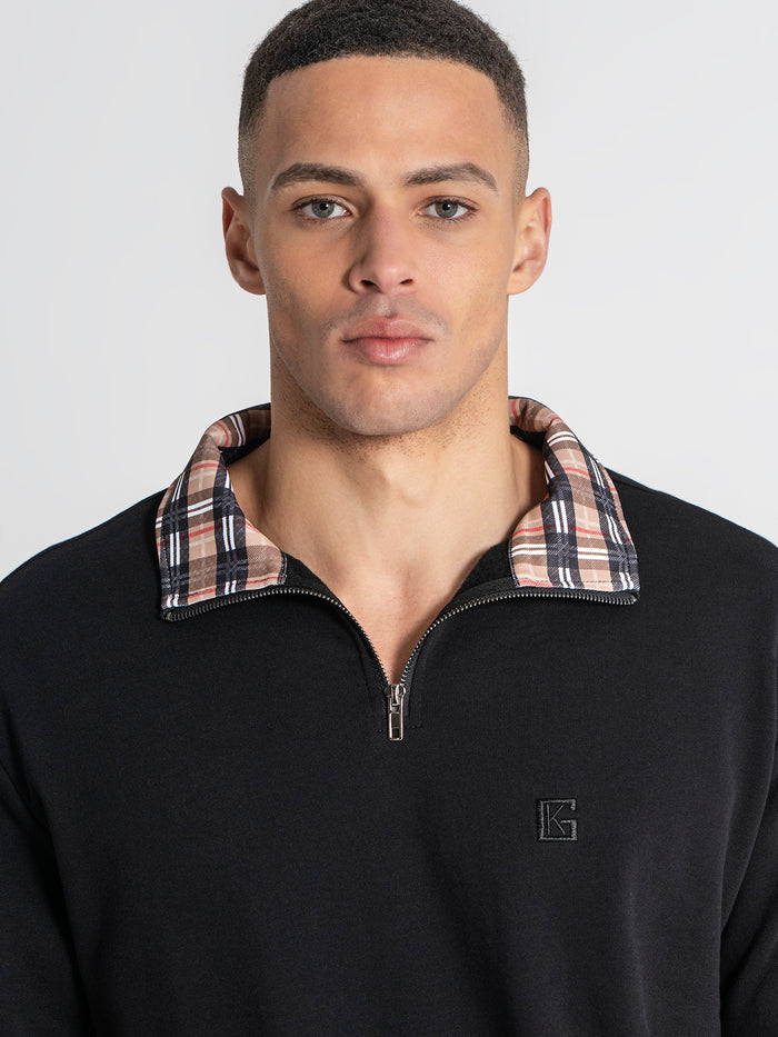 CAMISOLA PRETA COM FECHO E GOLA PADRÃO PONTO CHIC