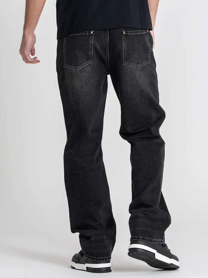 CALÇAS JEANS PRETAS COM LAVAGEM PONTO CHIC