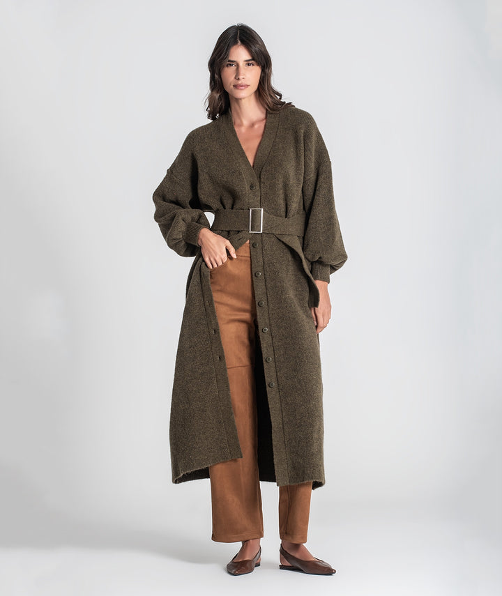VESTIDO CASACO KAKI COM CINTO E MANGAS ABALONADAS RUGA