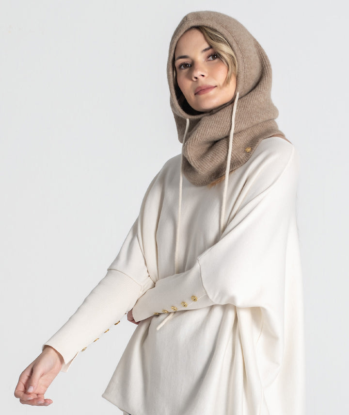 BALACLAVA TAUPE EM MALHA SUAVE  RUGA