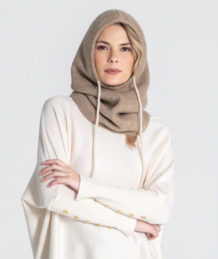 BALACLAVA TAUPE EM MALHA SUAVE  RUGA