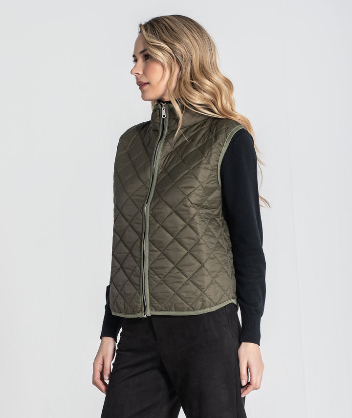 COLETE ACOLCHOADO VERDE TROPA COM INTERIOR ESTAMPADO RUGA