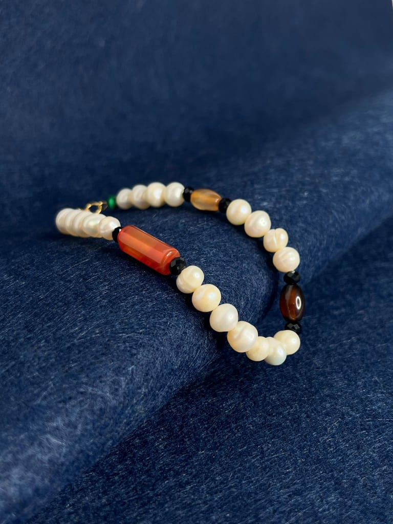 PULSEIRA PÉROLA CILINDRO PONTO CHIC