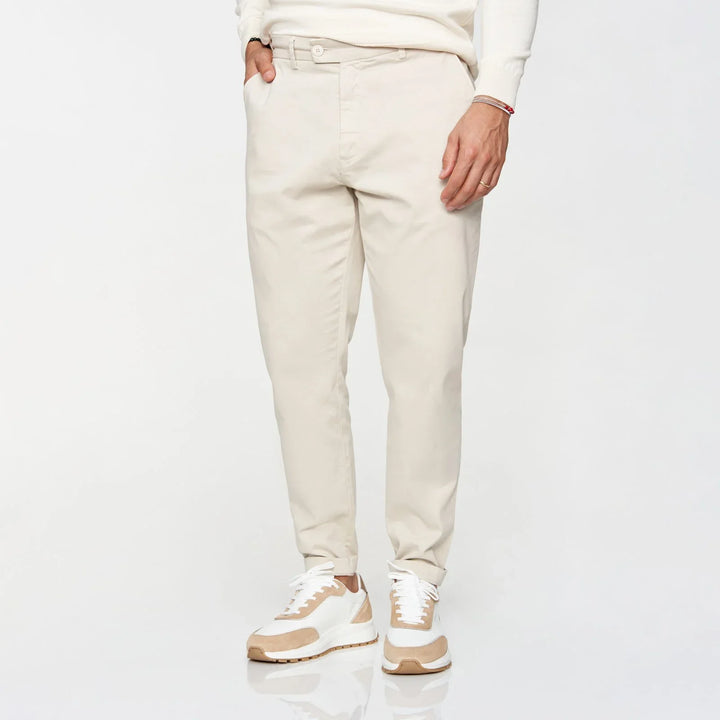 CALÇA CHINO TAPERED BEGE