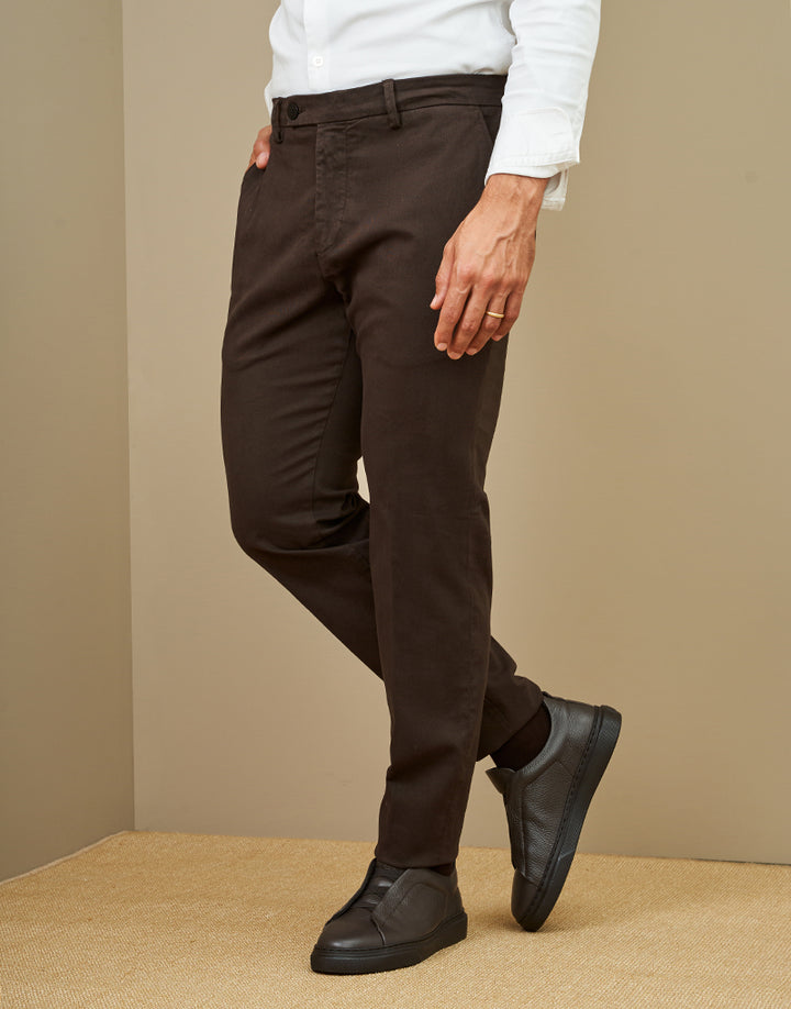 CALÇA CHINO SLIM FIT CACAU ZOLF