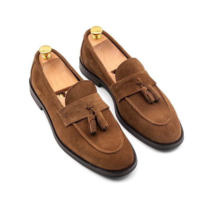 MOCASSIM CLÁSSICO CAMURÇA COM POMPOM CAMEL ZOLF
