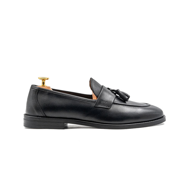 MOCASSIM CLÁSSICO COM POMPOM PRETO ZOLF