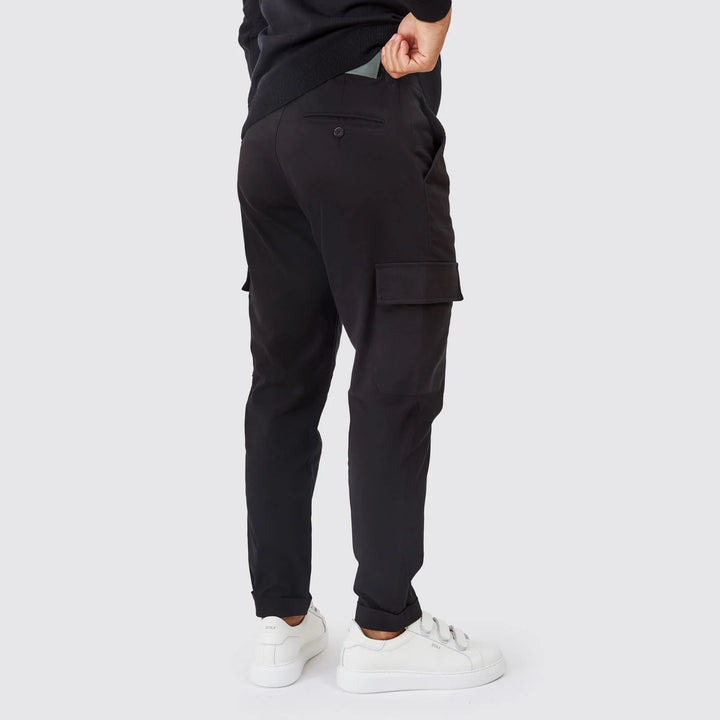 CALÇA CHINO COM BOLSO CARGO PRETA ZOLF