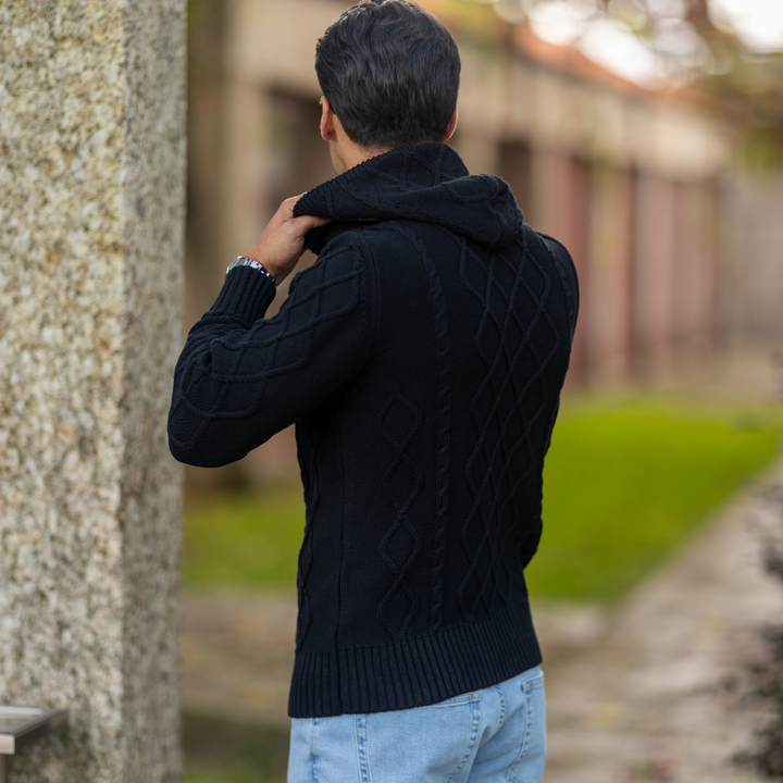 CAMISOLA TRICOT TEXTURA COM CAPUZ PRETA ZOLF