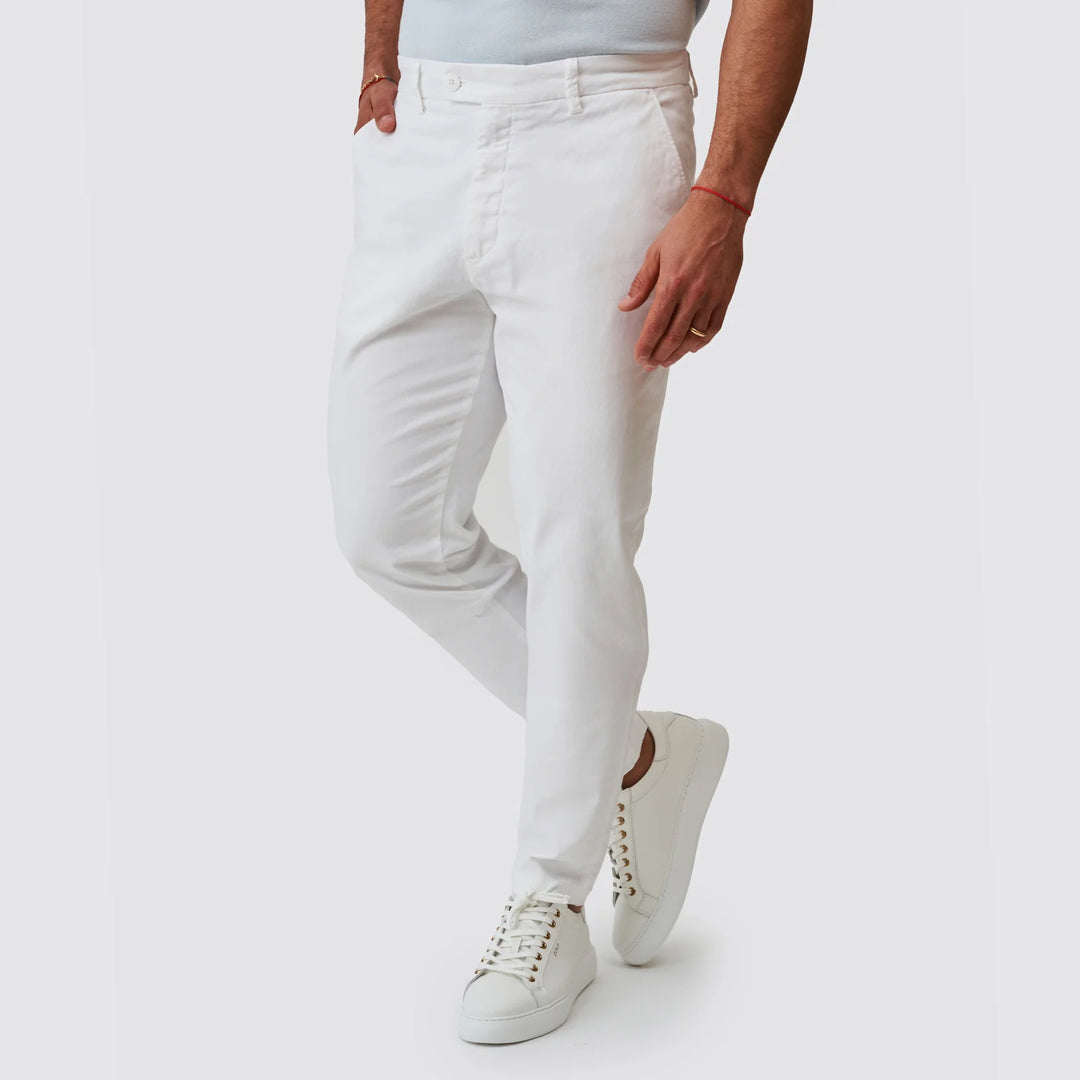 CALÇA DE SARJA LEVE BRANCA TAPARED