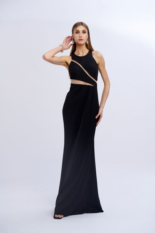 VESTIDO PRETO COM TRANSPARÊNCIA NO SECRETS