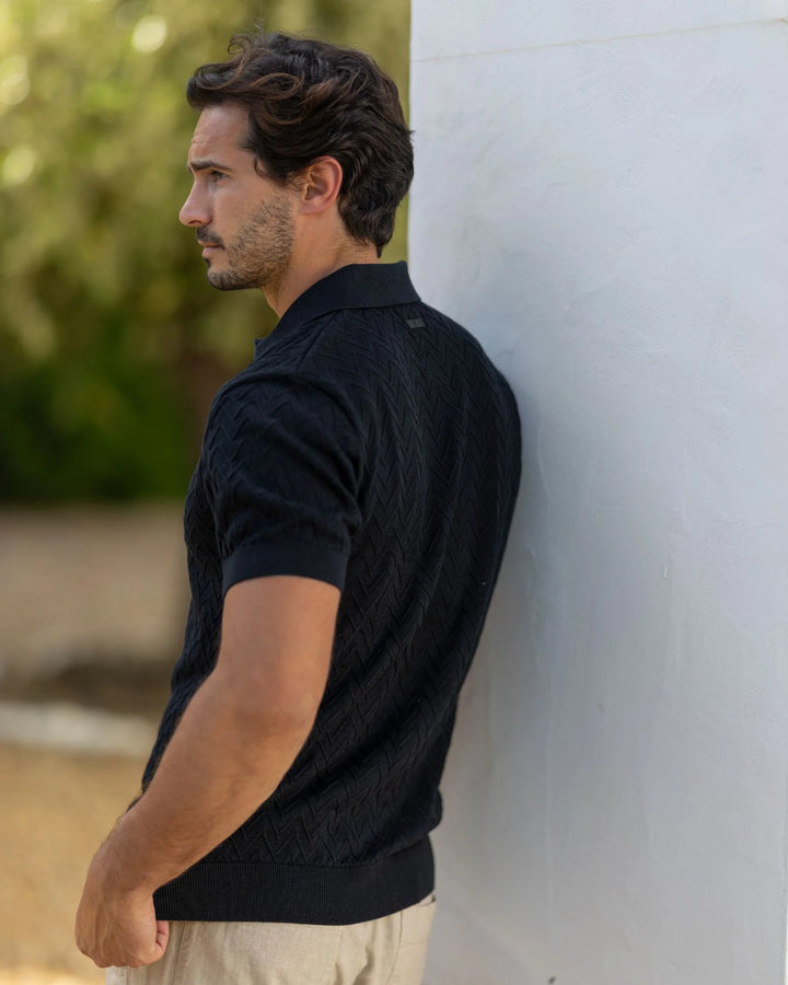 POLO TRICOT DESENHO ESPINHA PRETO ZOLF