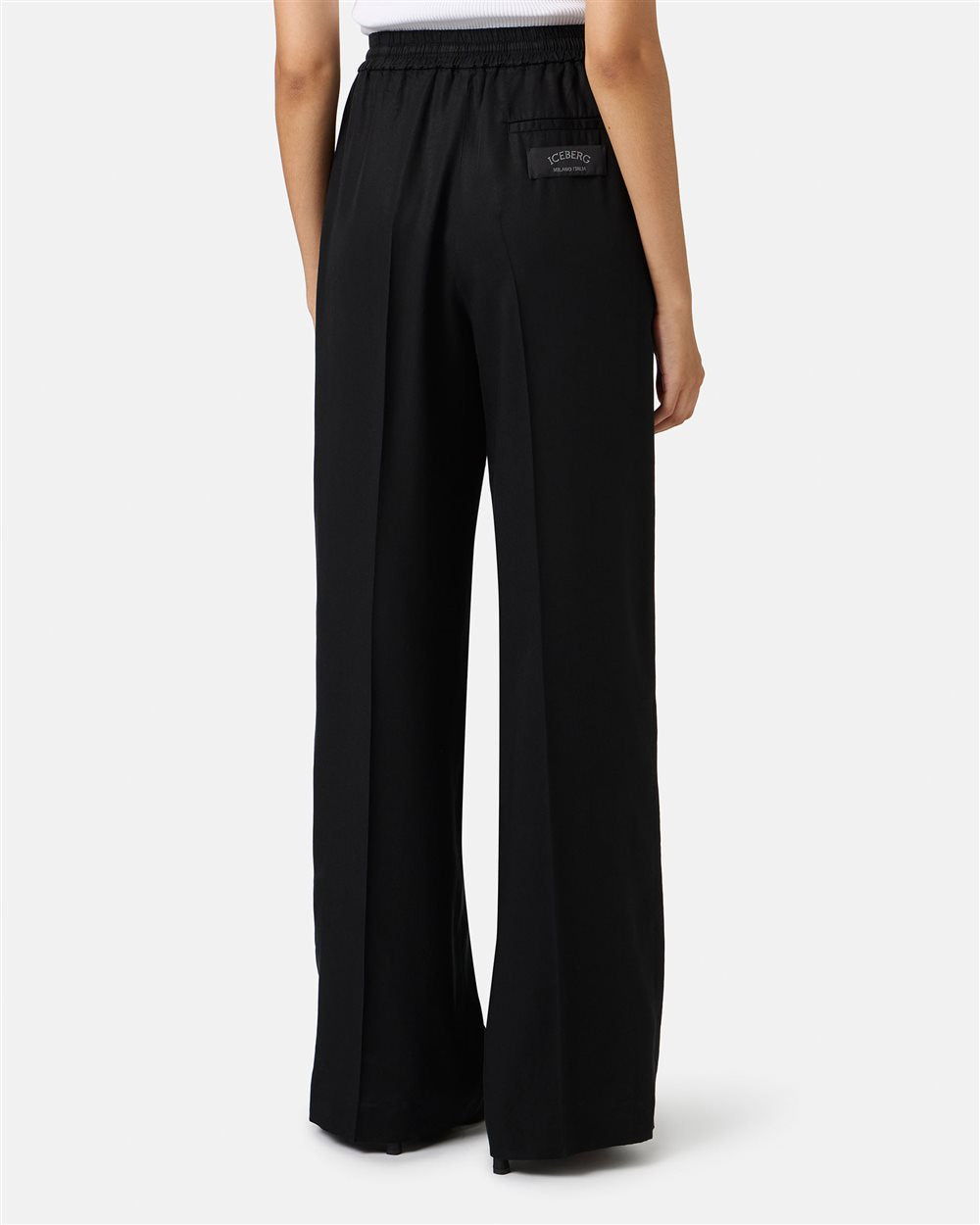 CALÇA PRETA EM TECIDO FLUIDO ICEBERG WOMEN