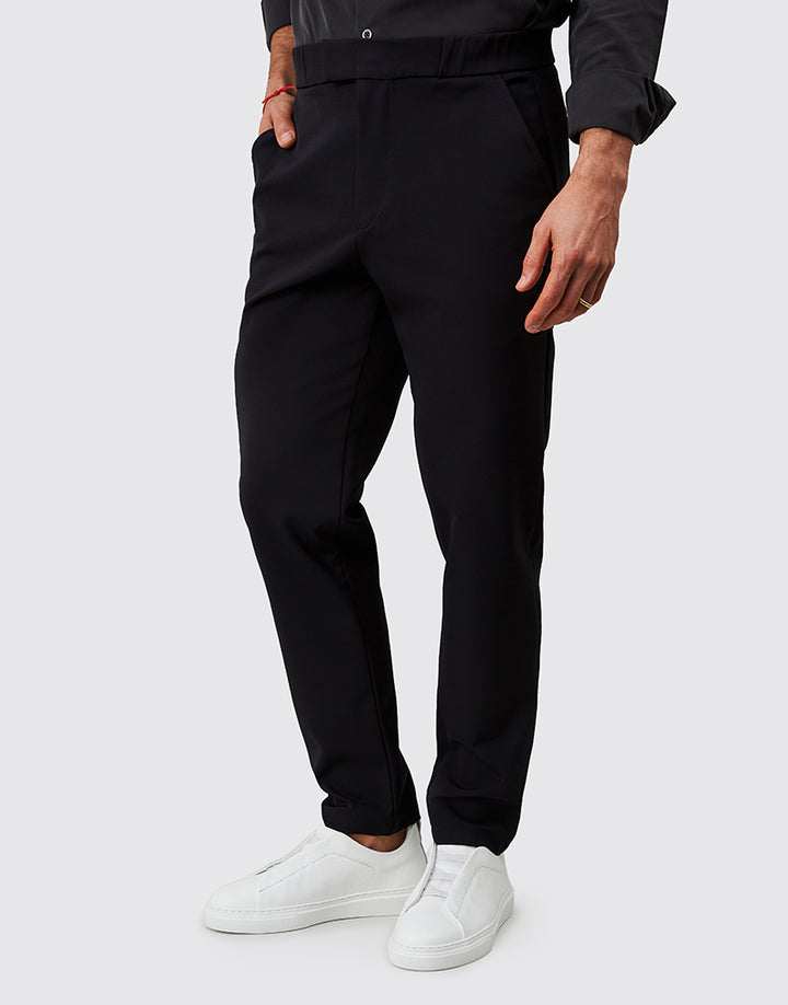 CALÇA COM TECIDO TÉCNICO RELAXED FIT PRETO ZOLF