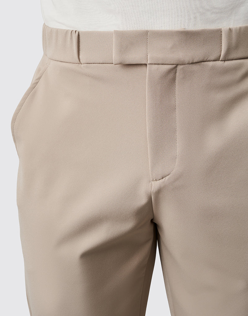 CALÇA COM TECIDO TÉCNICO RELAXED FIT TAUPE ZOLF