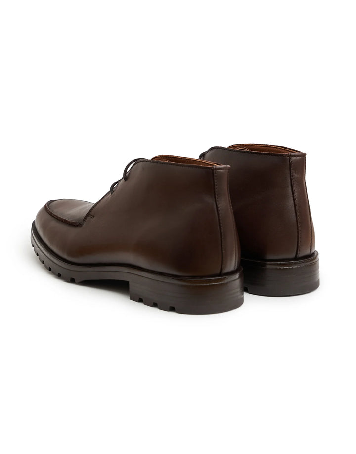 BOTA DE PELE COM CORDÃO CASTANHA ZOLF