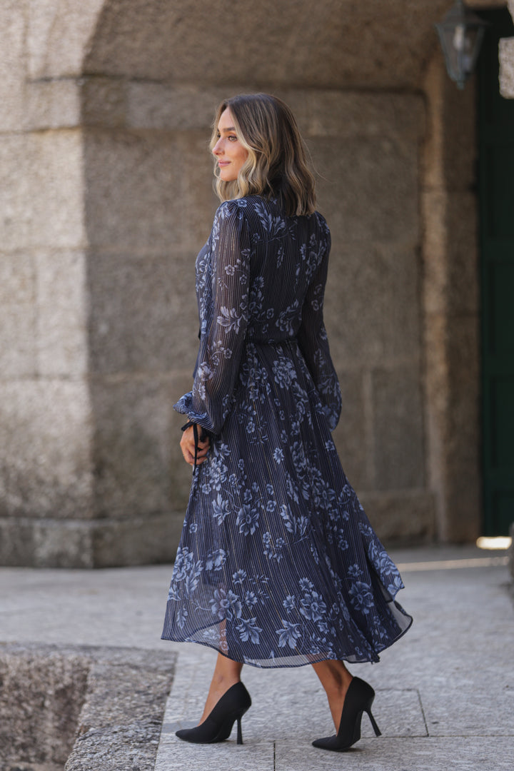 VESTIDO AZUL CAMISEIRO ESTAMPADO FLORAL COM FIO DOURADO MISS YOU