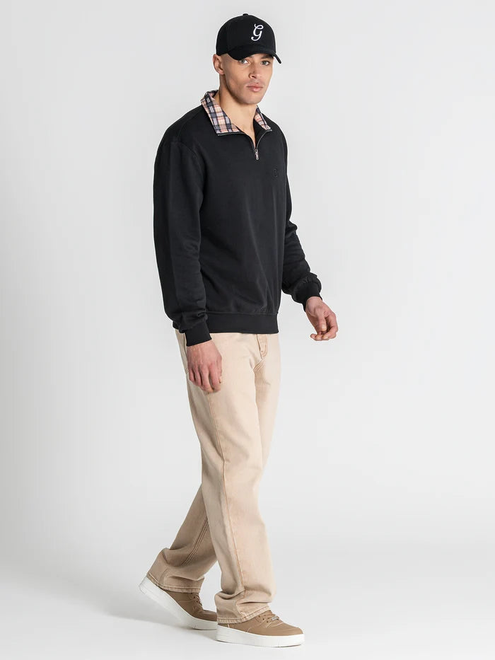 CAMISOLA PRETA COM FECHO E GOLA PADRÃO PONTO CHIC