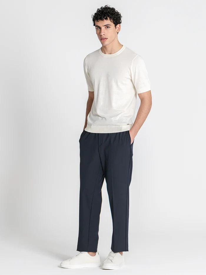 T-SHIRT BRANCA EM MALHA PONTO CHIC