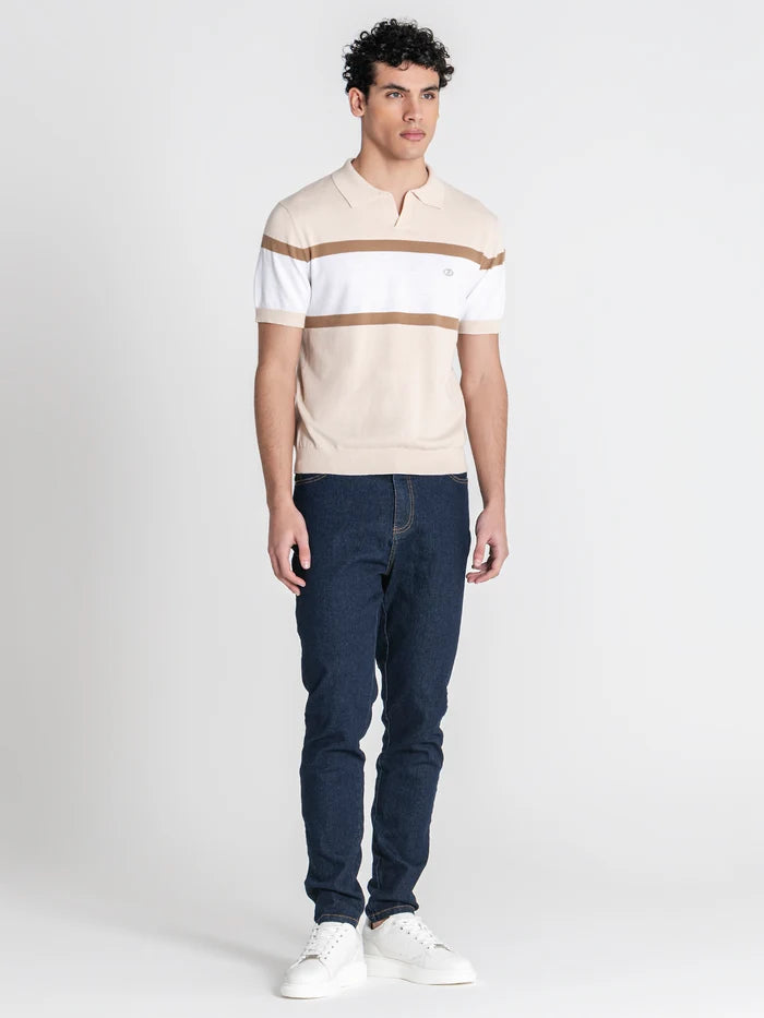 POLO DE MALHA BEGE ÀS RISCAS PONTO CHIC