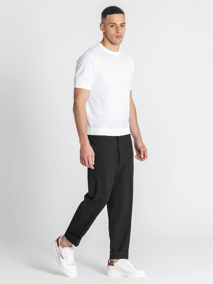 T-SHIRT BRANCA EM MALHA QUADRADOS PONTO CHIC
