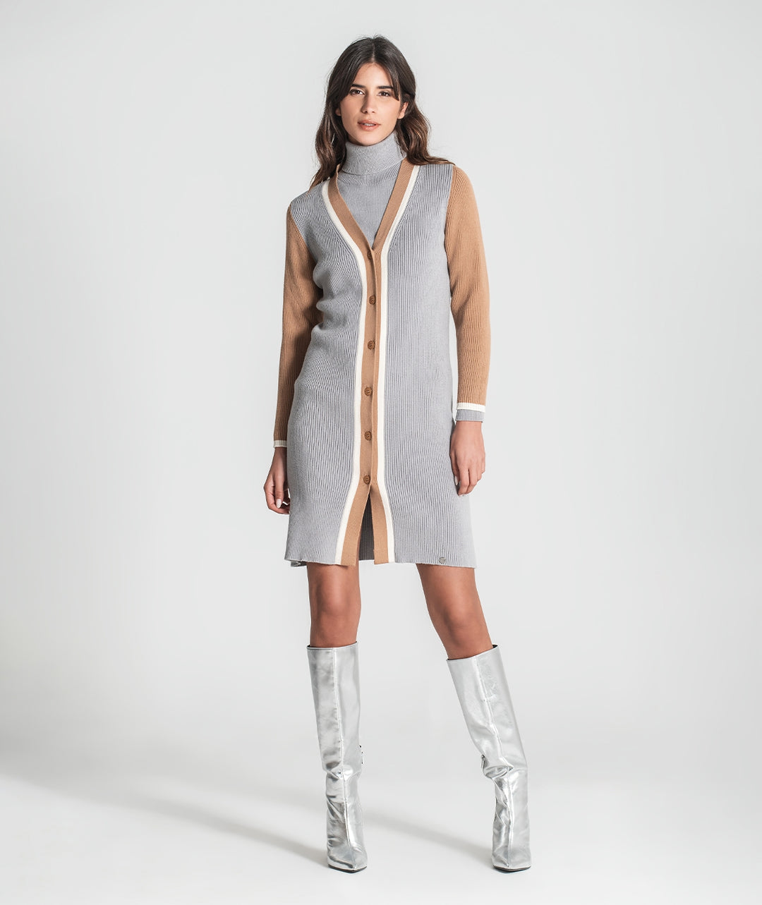 VESTIDO CINZA COM CONTRASTE RUGA
