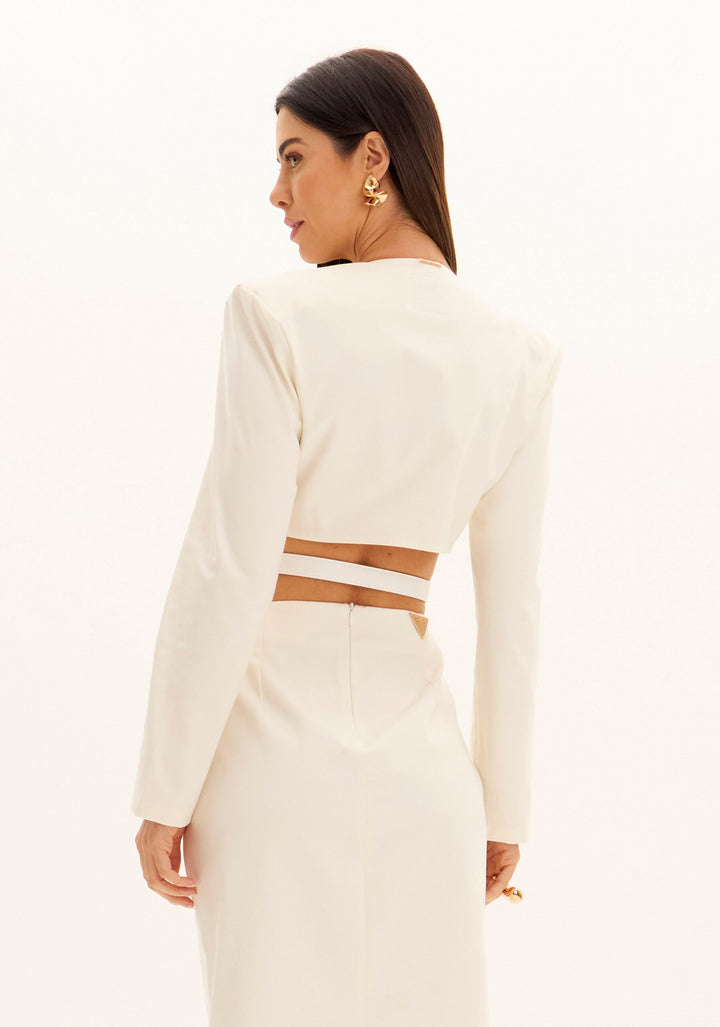 TOP BRANCO ESTILO BLAZER COM FIVELAS LANÇA PERFUME