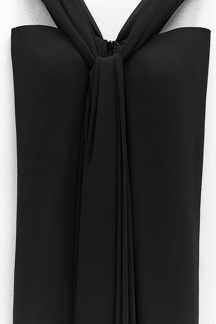 VESTIDO PRETO COM LENÇO EMBUTIDO ELEH