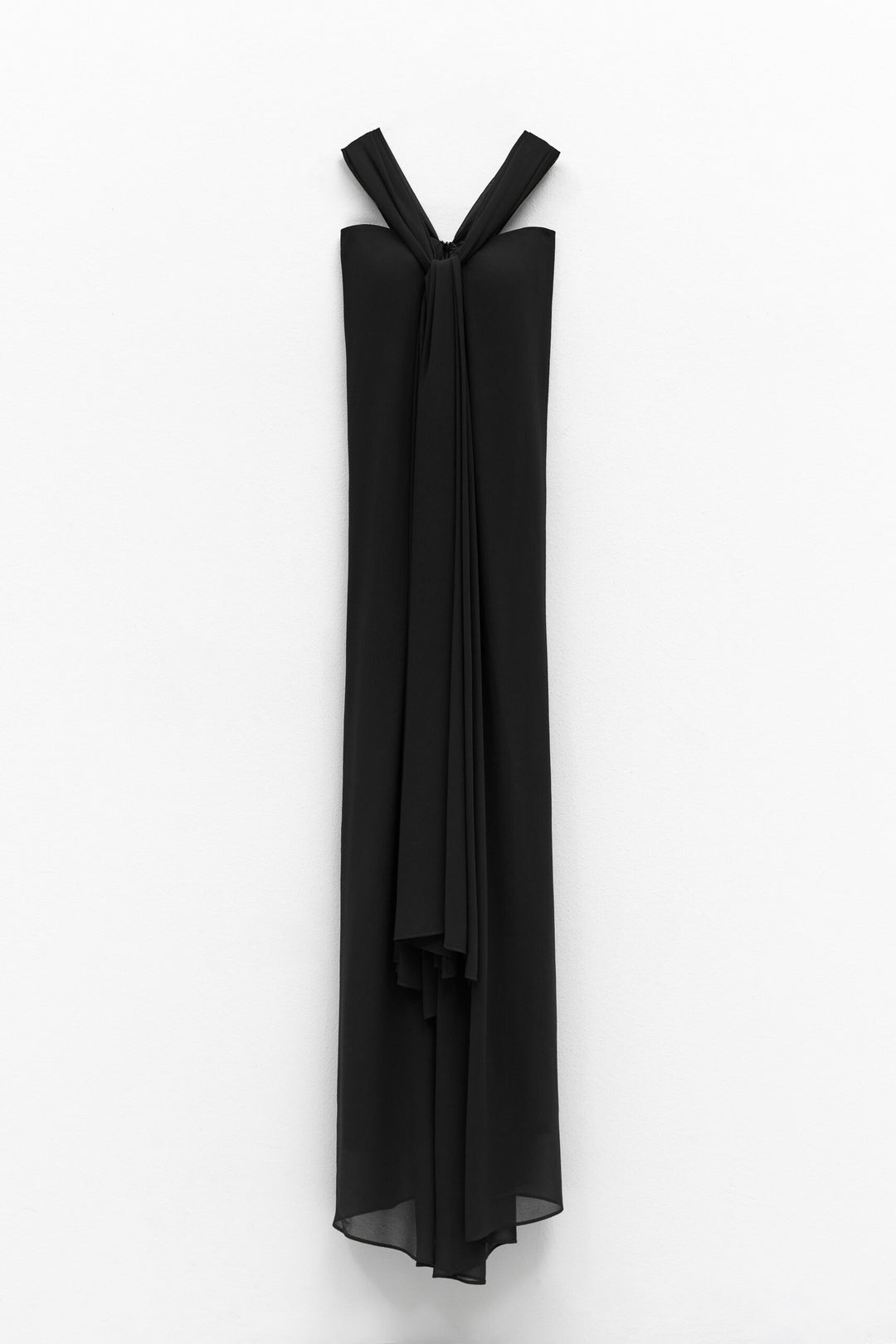 VESTIDO PRETO COM LENÇO EMBUTIDO ELEH