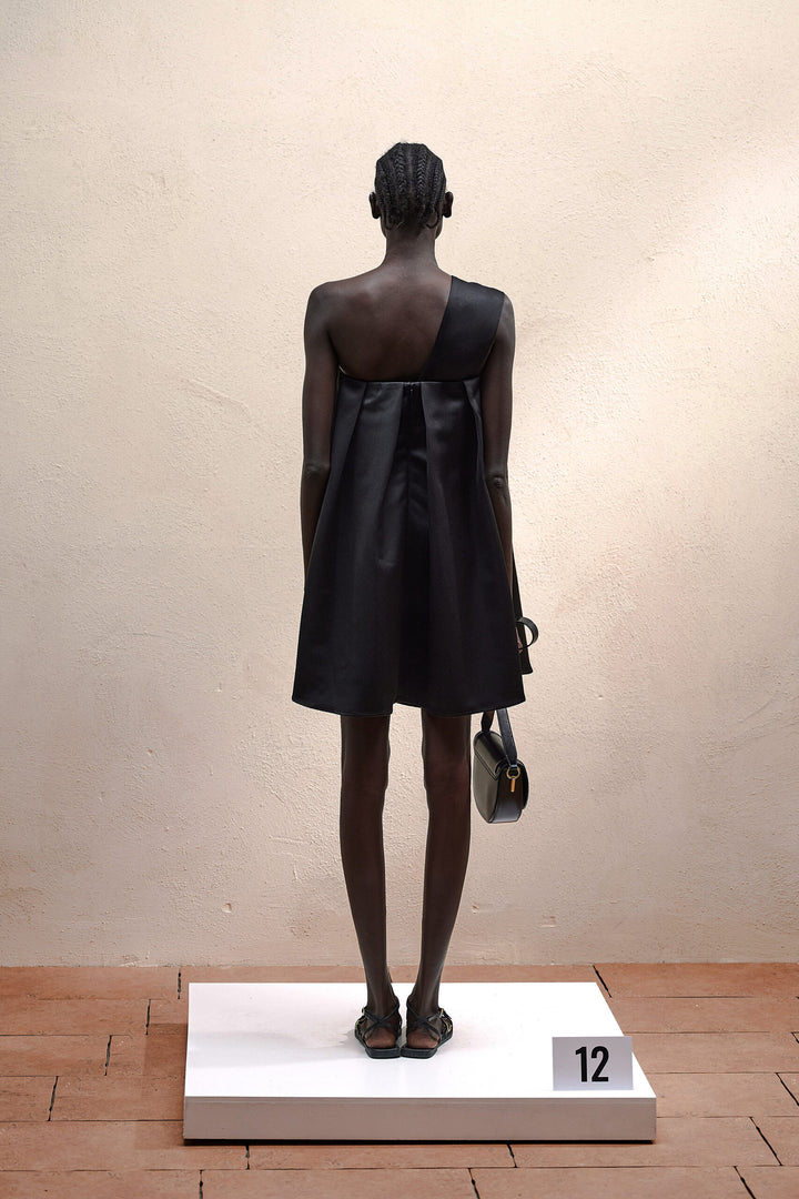 VESTIDO PRETO COM ALÇA E FOLHOS ELEH